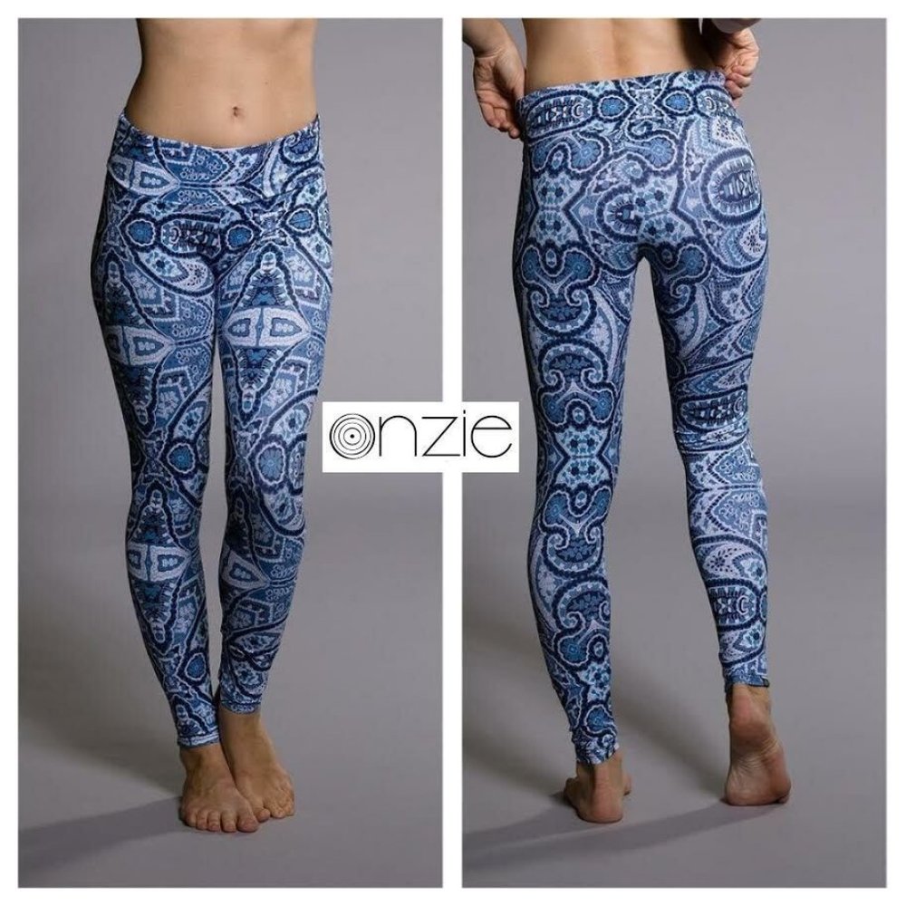NWT $79 ONZIE Women S High Rise Basic Midi Printed PAISLEY Legging Yoga Run Gym